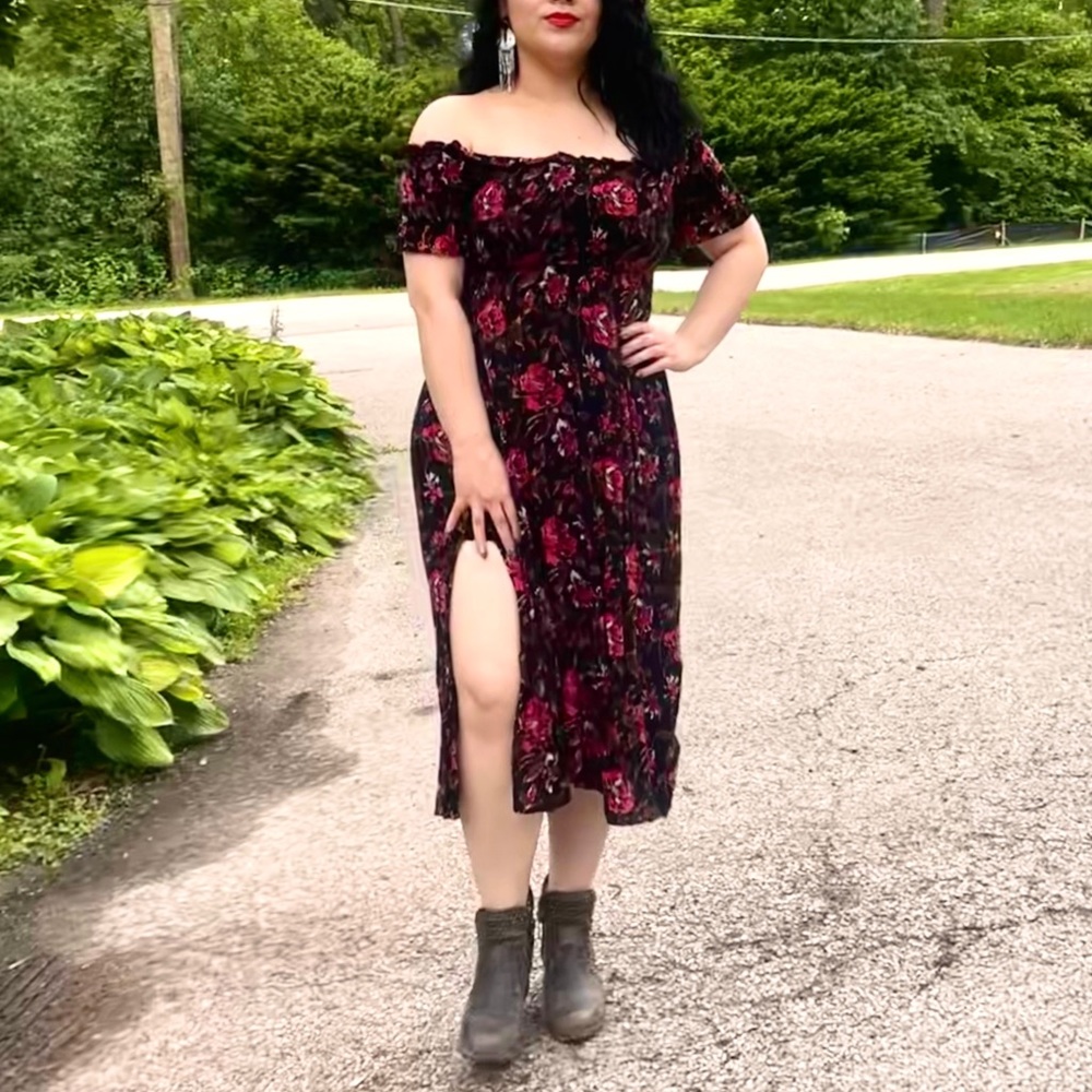 Off shoulder slit midi dress